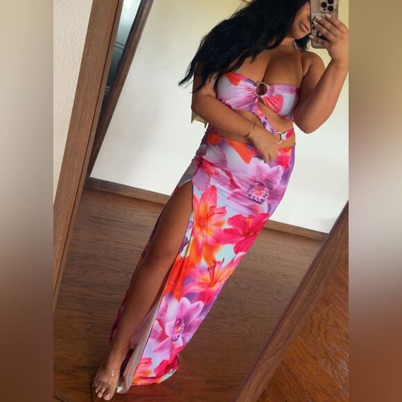 Floral Strappy Maxi Dress - Picture 3 of 8